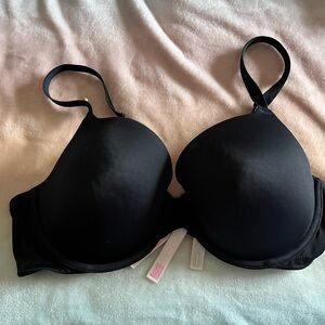 VS PINK Lightly Lined Black Bra
